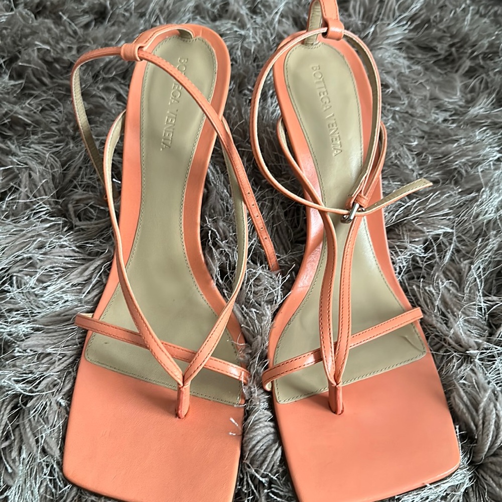 Bottega Veneta
Stretch Leather Sandals worn once